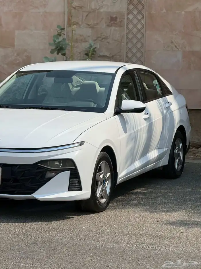 يتوفر لدينا اكسنت 2024 عرض خاص 8