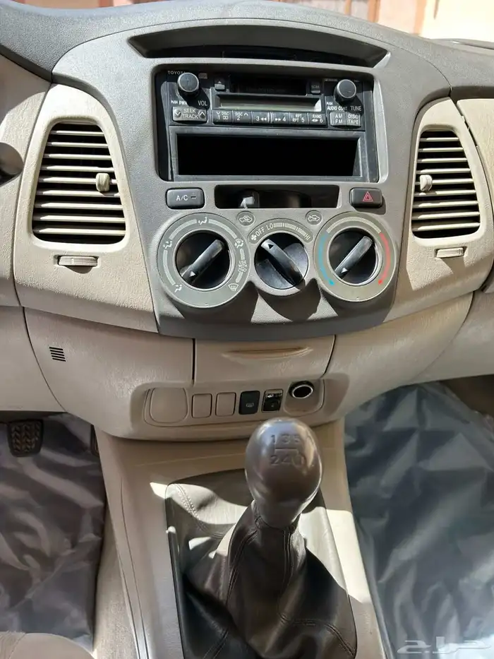 للبيع انوفا 2011 7