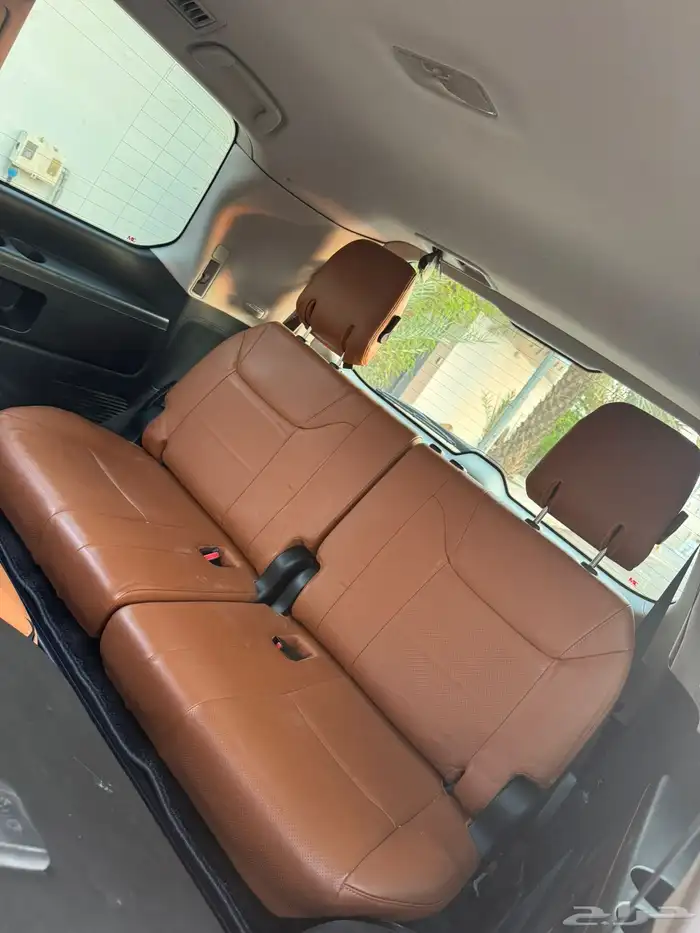 لكزس مخزن نضيف جدآ 2011 ماشي(( 180)) مثبت في موجوز 14