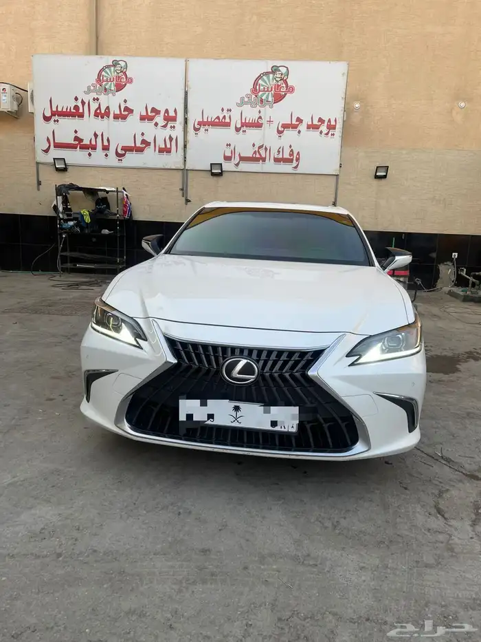 لكزس 250 فئة AA موديل 2023 4