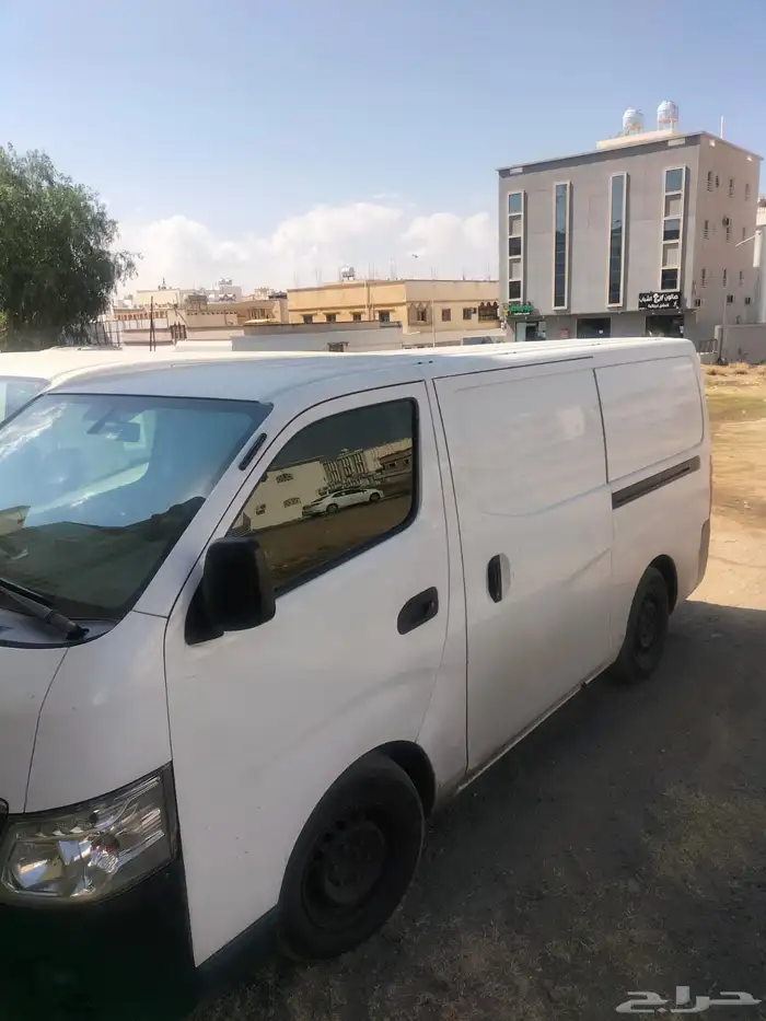 باص نيسان للإيجار 1