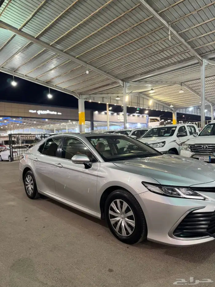 تويوتا كامري 2022 استاندر عداد 60 سعوووديه 2