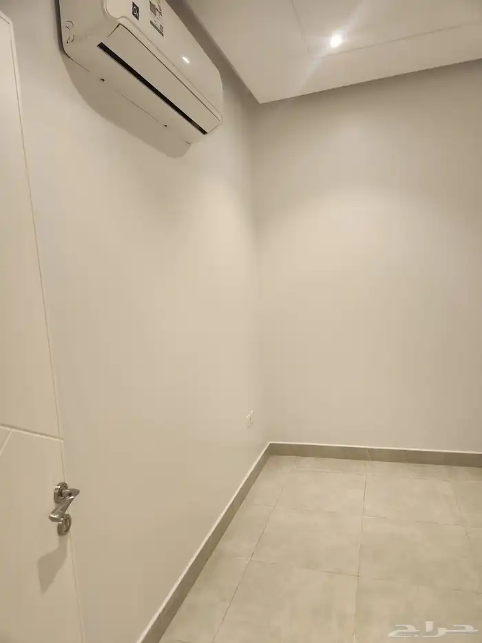 شقة للايجار حي العارض 13