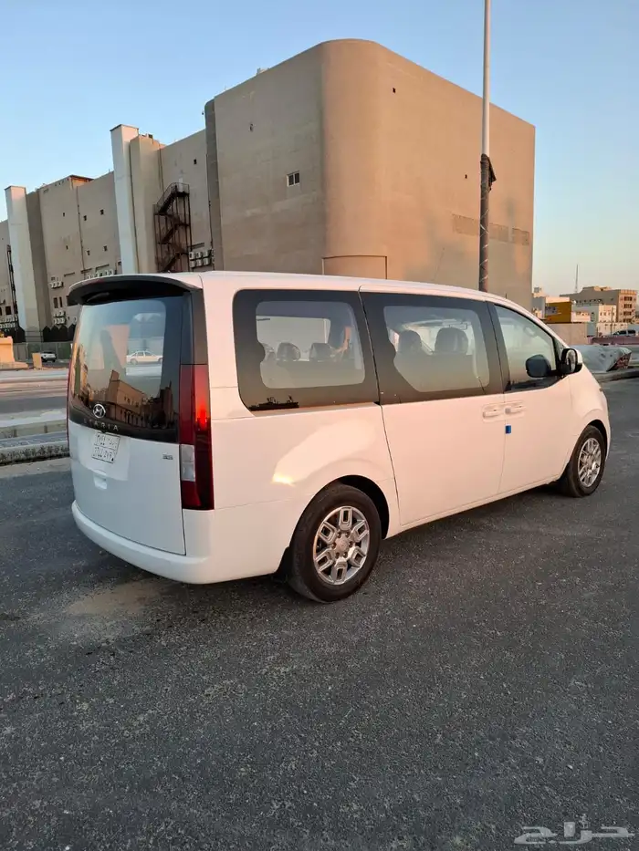 هونداي ستاريا 2022 بحالة ممتاز 3