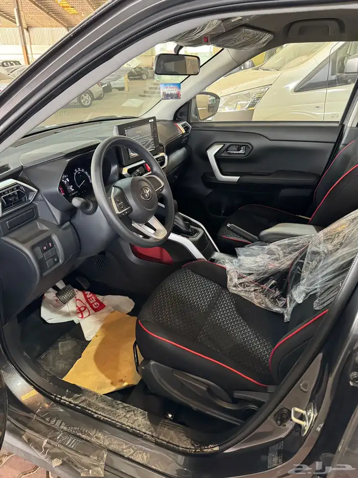 تويوتا رايزXLE 5