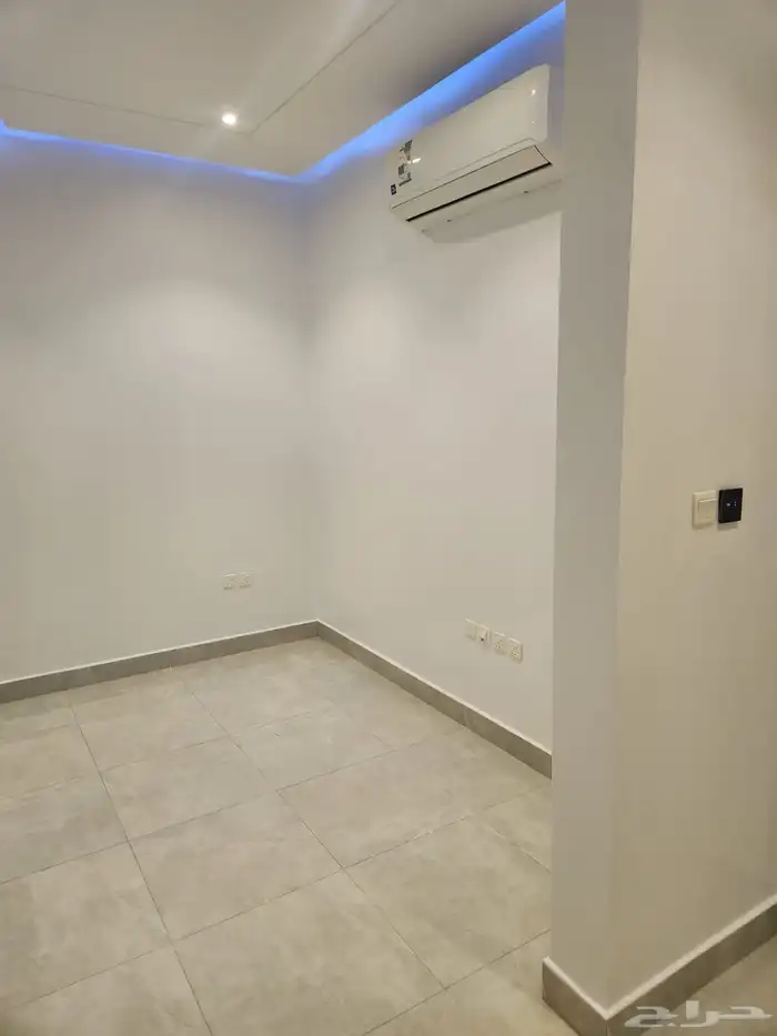 شقة للايجار حي العارض 4