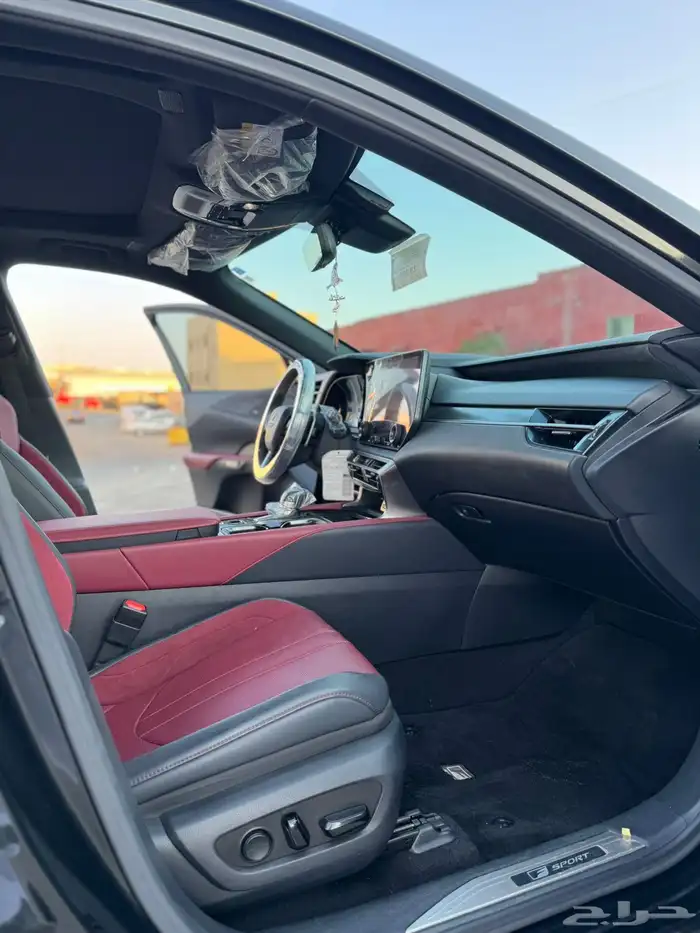 لكزس 2024 RX350 بنزين اف سبورت فل كامل 14