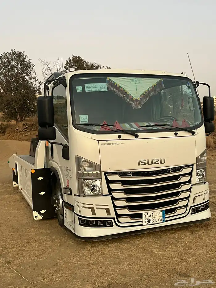 للبيع سطحه ايسوزو باخشب 6