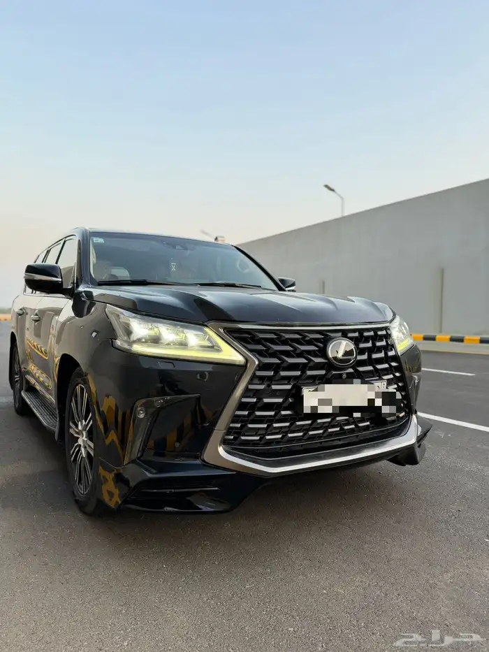 جيب لكزس 2019 فل كامل 1