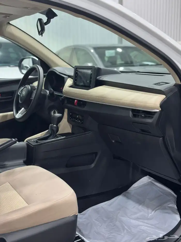 تويوتا يارس 2024 Y - عداد 25 الف كيلو فقط 8