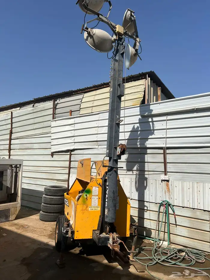 مولد كهرباء مع تاور لايت ينمار 1