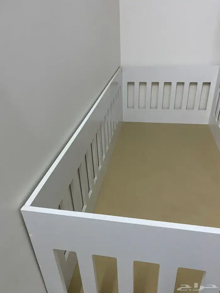 سرير أطفال 0