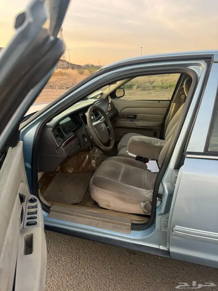 فورد فكتوريا 2012 9