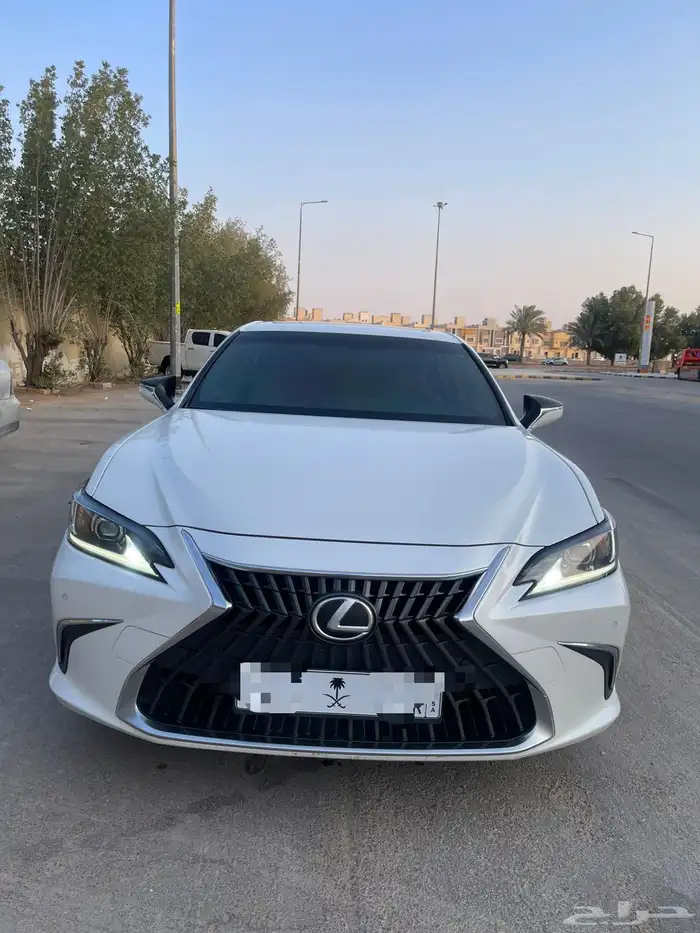 لكزس 250 فئة AA موديل 2023 7