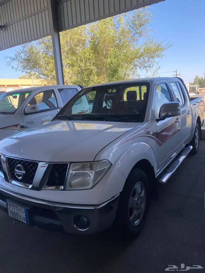 سيارة نفارا للبيع 0