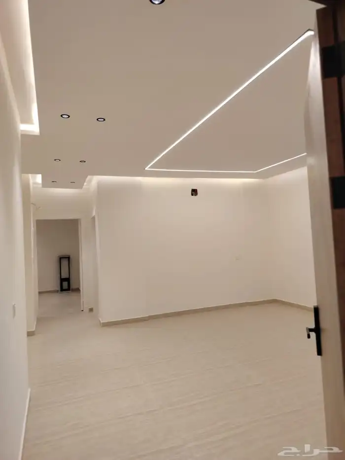 للبيع شقق فاخرة في حي الحزم 390 الف 5