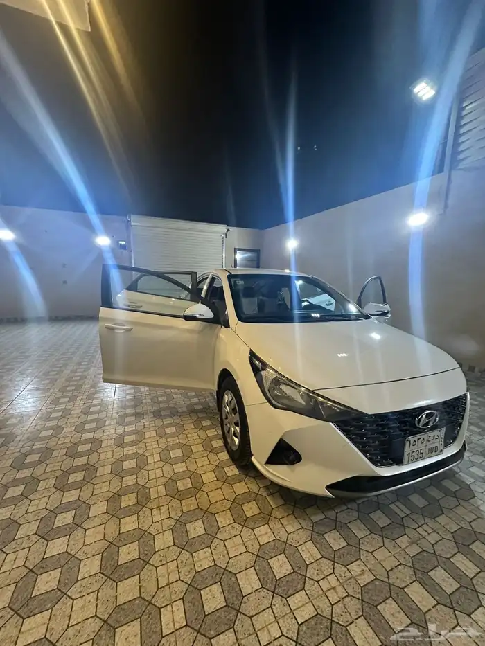 سياره اكسنت 2021 لون ابيض 3