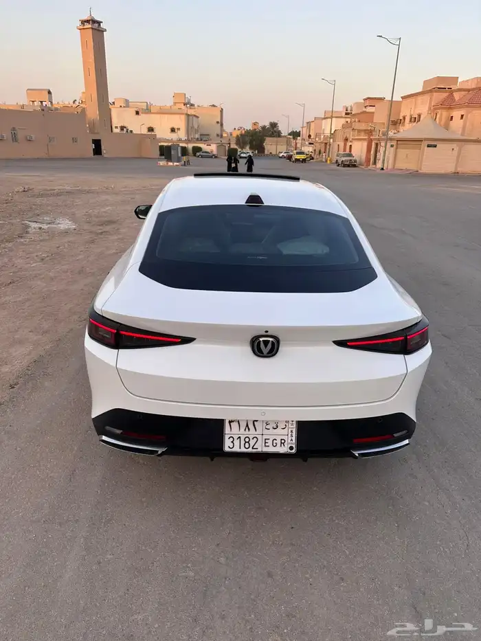 CHANGAN EADO PLUS 2024 1