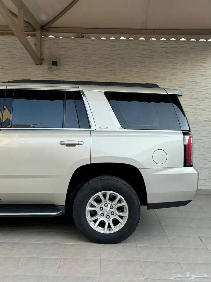 يوكن 2017 SLE مخزن ماشي 121 سعودي 10