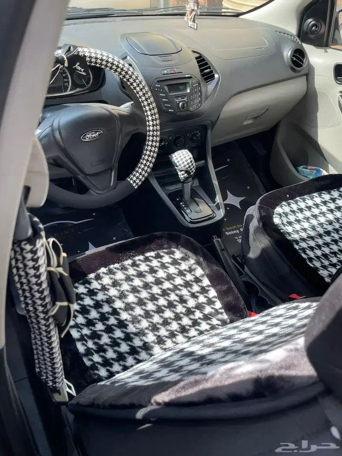 للبيع فورد فيجو 6