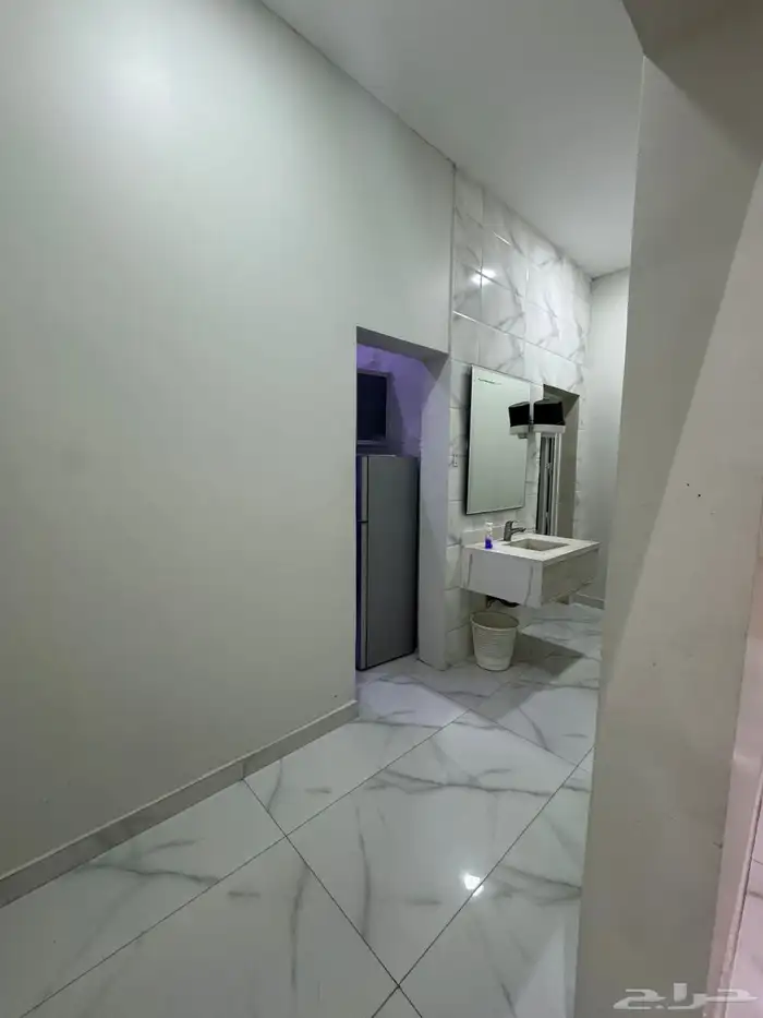 شاليه للايجار السنوي حي الفرسان 12