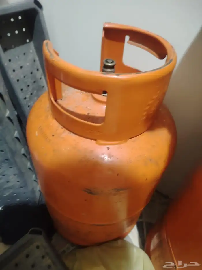 3 مكيفات وانبوبة غاز 0