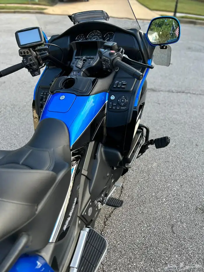 للبيع جولد وينق 2017 ل ل 3 3