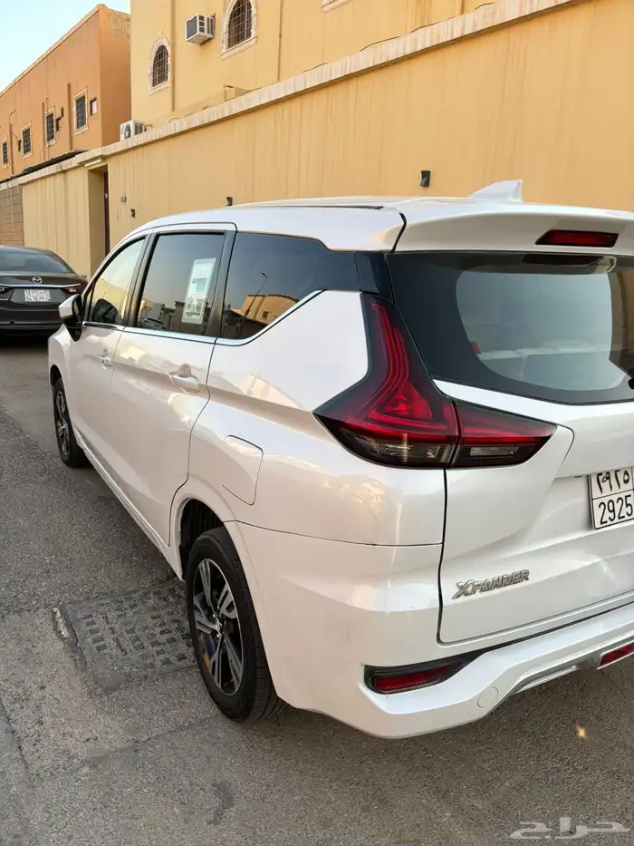 سيارة ميتسوبيشي اكسباندر للبيع 6