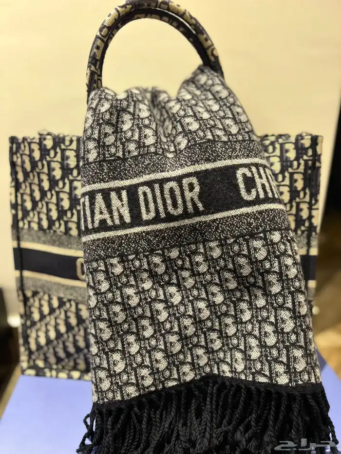شنطه وسكارف ديور Christian Dior 10