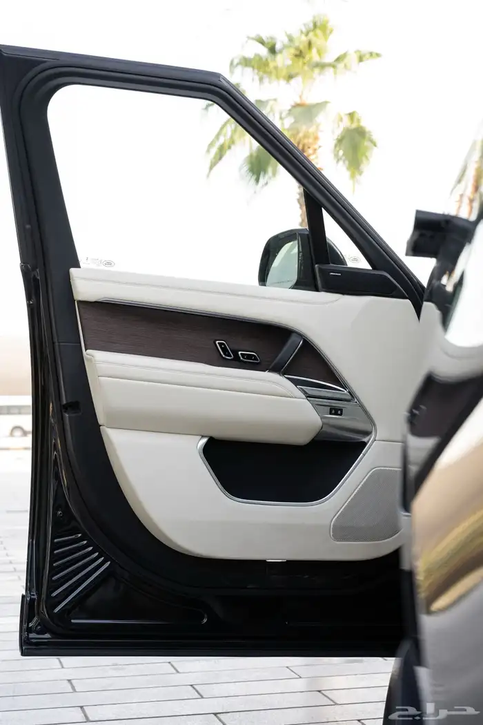 رنج روفر بلاك اديشن تاجير سيارات 4