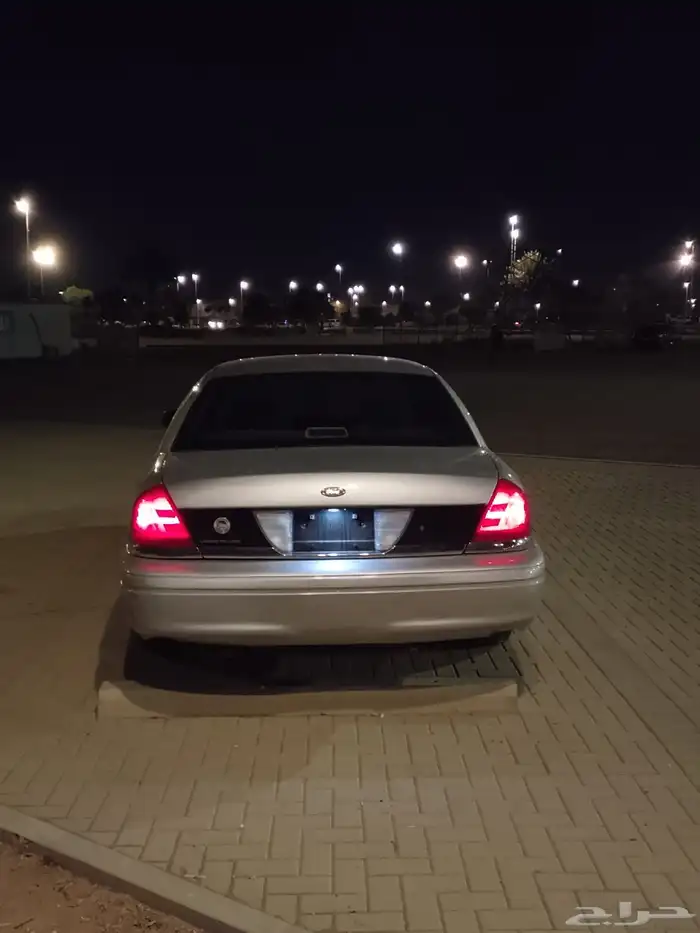 للبيع فورد فكتوريا موديل2003 نظيف شرط 4