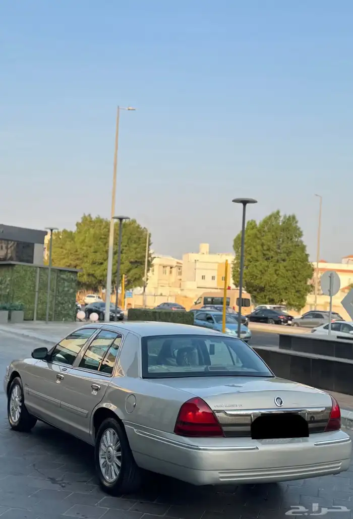 للبيع فورد جراند ماركيز 2010 فل كامل امريكي 9