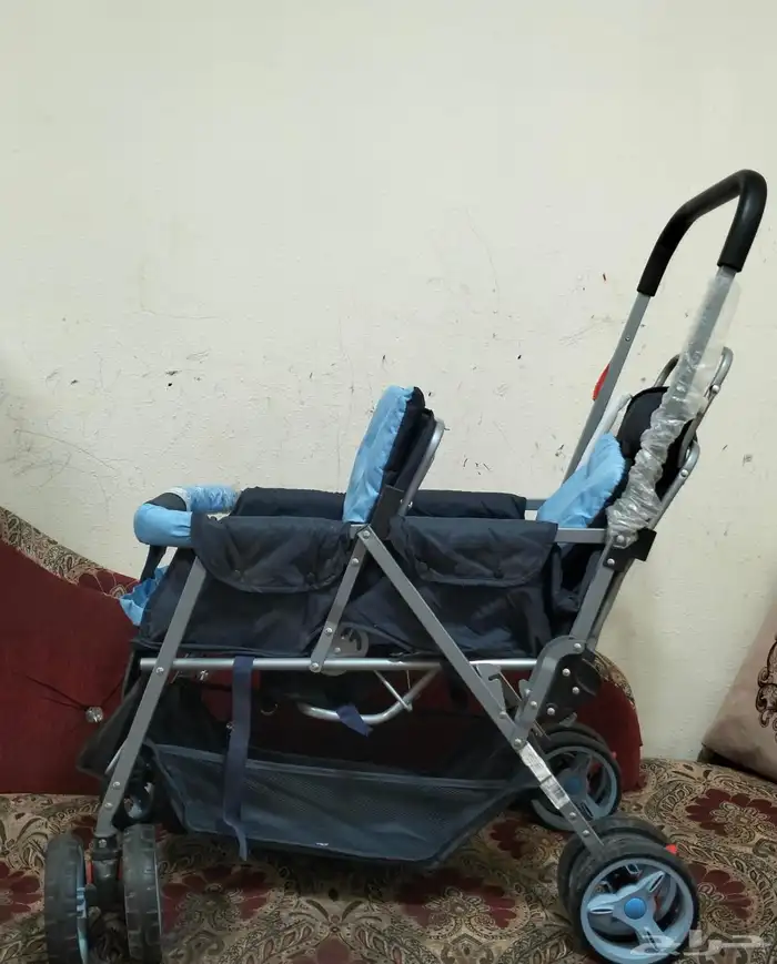 عربة اطفال تؤام جديدة فرش جديد عجلات ممتازة سهولة التخزين 1