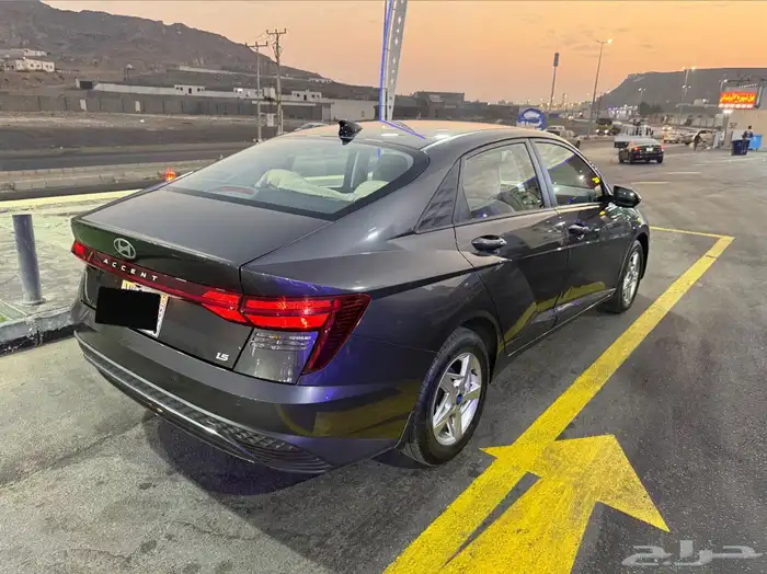 اكسنت 2025 للبيع 2