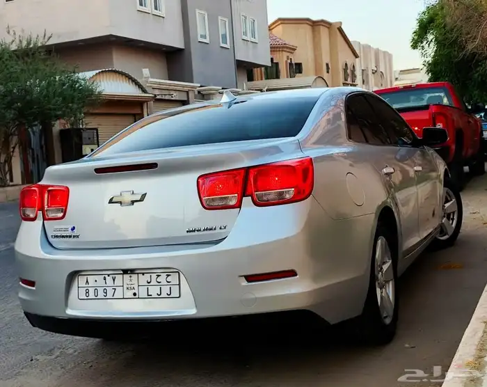 للبيع ماليبو وكاله ممشى قليل مخزنة بالهفوف 4 سلندر 19