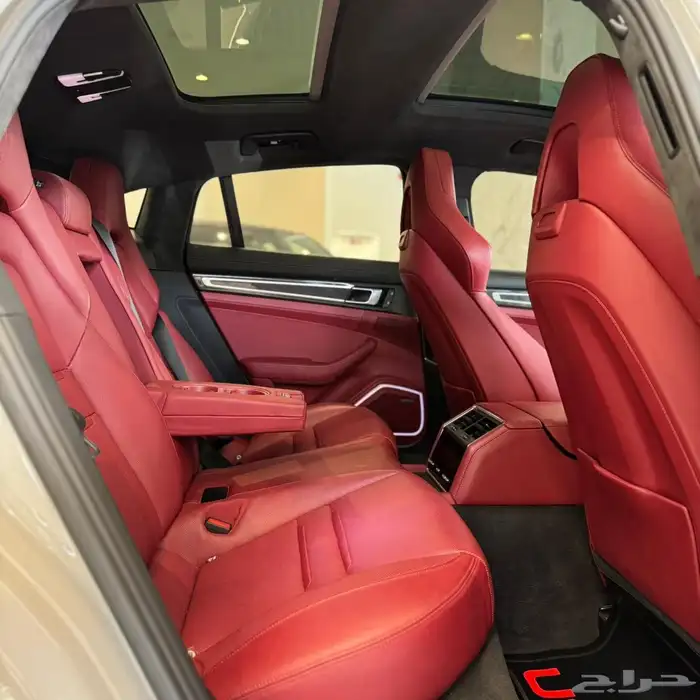 بورش باناميرا 2023 GTS 7