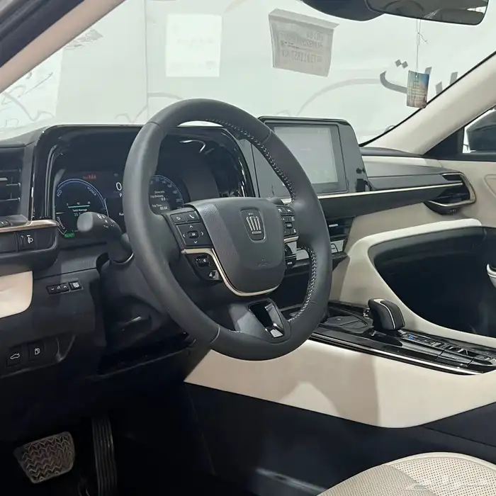 تويوتا كراون برستيج هايبرد موديل 2026 4