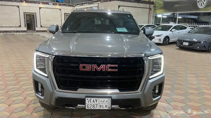 يوكن 2023 قصير دبل ثلاجه وارد الجميح بحالة الوكالة 2