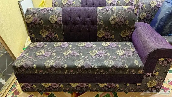 كنب مستعمل نظيف للبيع صالة 4 3 معه فرشة وستارة 3