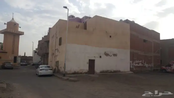 للبيع بيت شعبي خطواين عن الحرم موقع استراتيجي 1