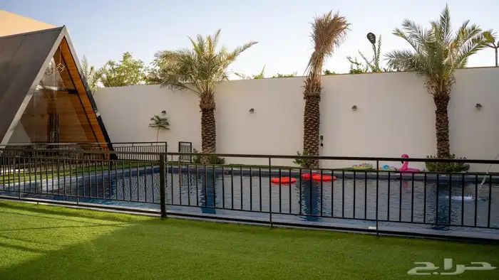 قسمين مع ملعب كوره للإيجار السنوي 11