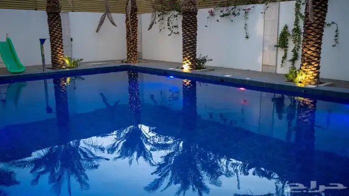 قسمين مع ملعب كوره للإيجار السنوي 48