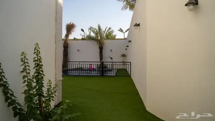 قسمين مع ملعب كوره للإيجار السنوي 9