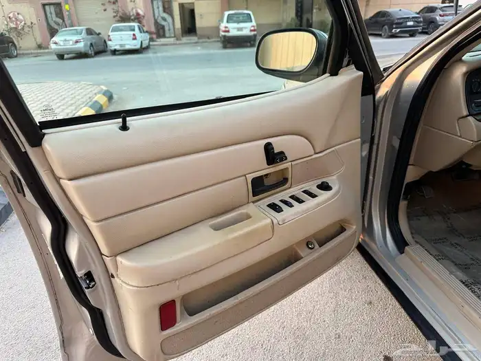 فورد فكتوريا سعودي 2010 27