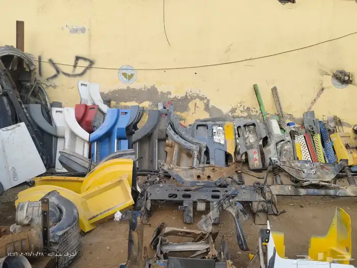 يوجد لدينا جميع انواع قطع الغيار 1