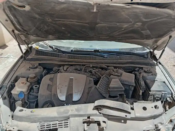 سياره كيا كادينزا 2012 مصدومه للبيع 2