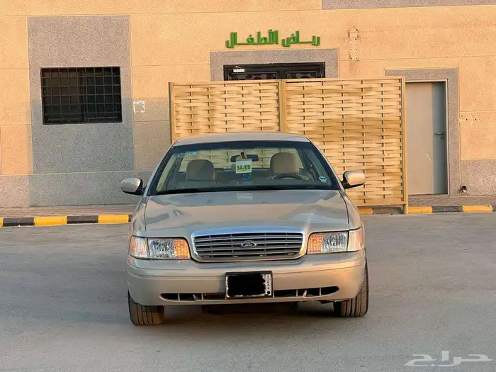 فورد فكتوريا سعودي 2010 4