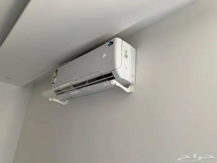 موزع موجه مصد عاكس حاجز رداد مانع هواء مكيف اسبليت 3