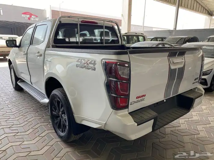 ايسوزو ديماكس غمارتين ديزل GT 2026 5