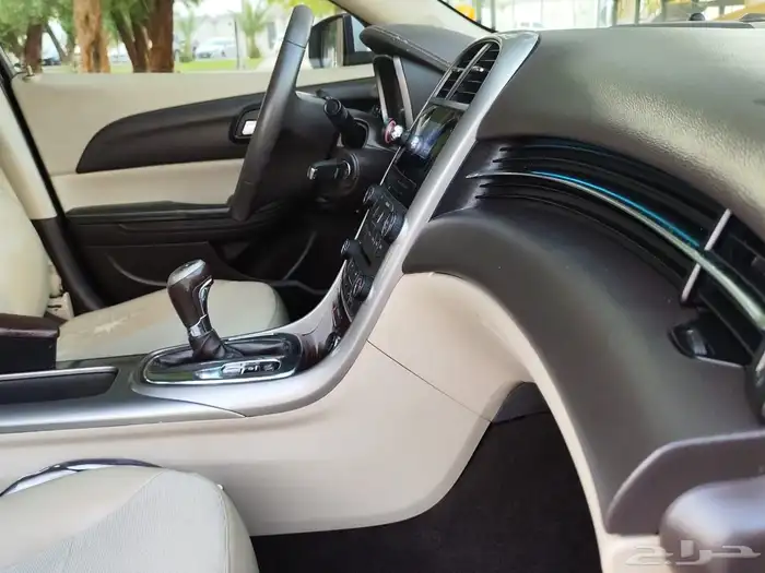 للبيع ماليبو وكاله ممشى قليل مخزنة بالهفوف 4 سلندر 10